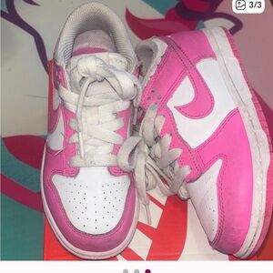 Nike Kids Sneakers in Pink and White